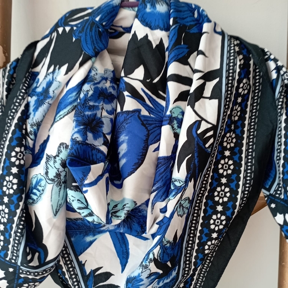 Floral Blue and White New Silky Scarf - Picture 9 of 9